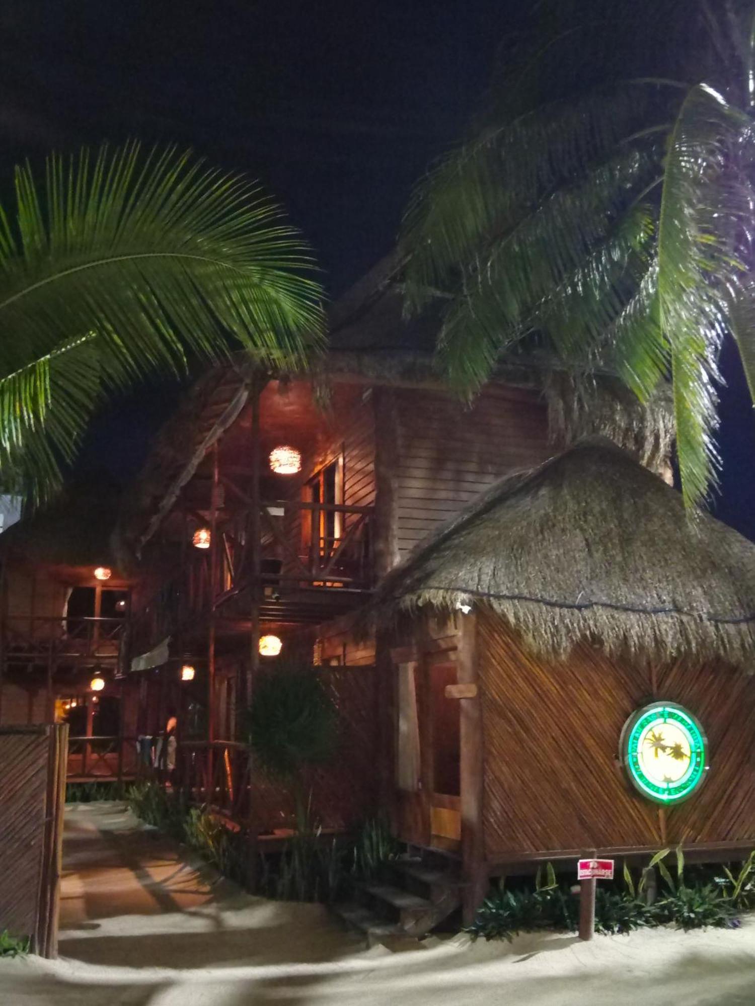 Palmeras De Mahahual Cabanas エクステリア 写真