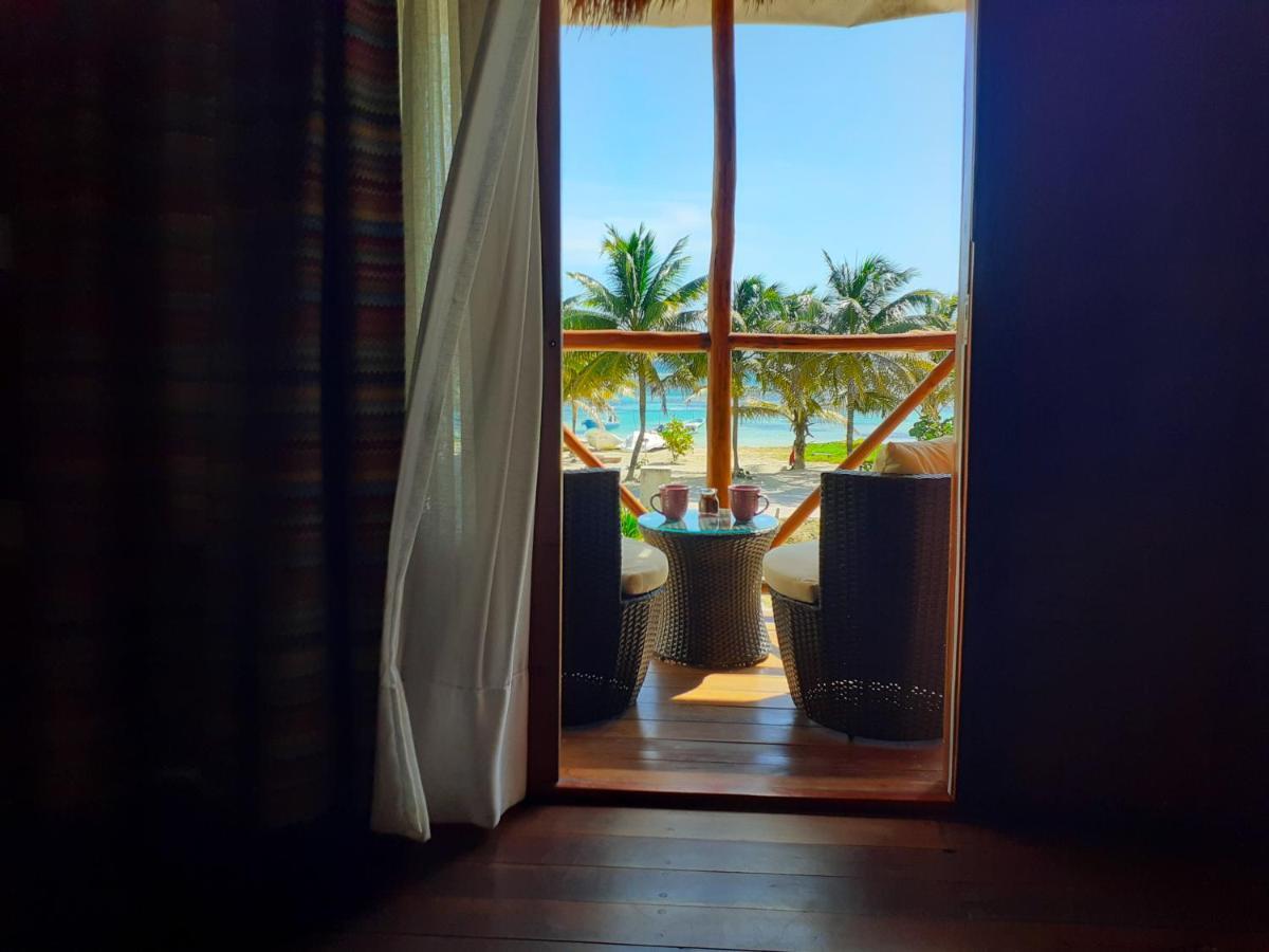 Palmeras De Mahahual Cabanas エクステリア 写真