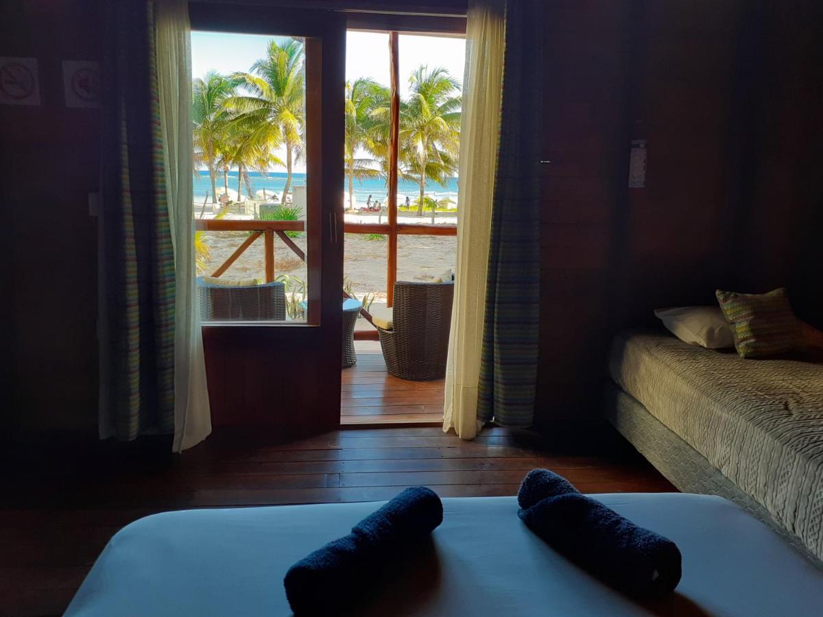 Palmeras De Mahahual Cabanas エクステリア 写真